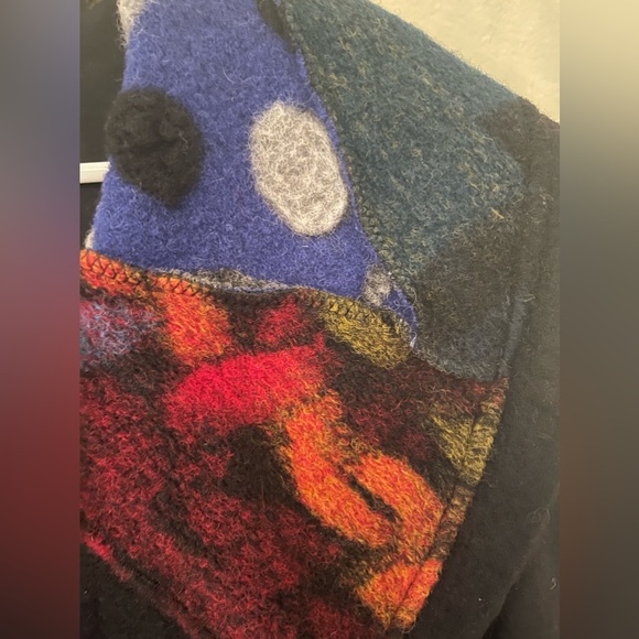 NEVER BEEN WORN. With Tag. Size 4 (XXL) Sarah Santos Wool Coat. - Picture 5 of 8